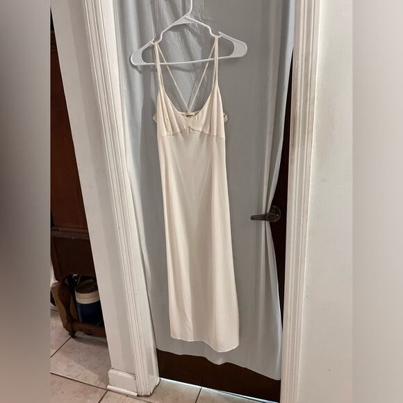 L'AGENCE Dresses & Skirts - L’agence cream slip midi maxi dress size 4